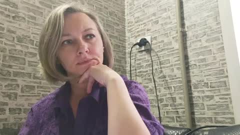 edithmanning online show from December 29, 8:33 am