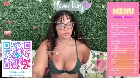 edmflowerfairy online show from May 29, 9:46 pm