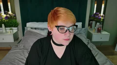 ednadavis online show from April 29, 7:11 am