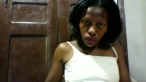 edwige770943 online show from April 24, 1:03 pm
