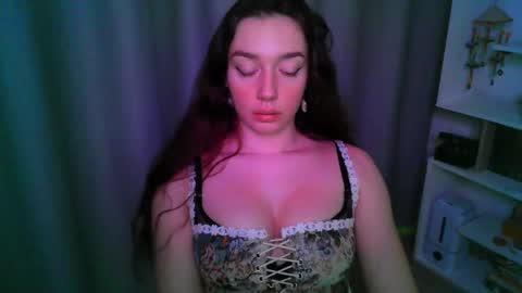 effie_balconii online show from November 7, 12:33 pm