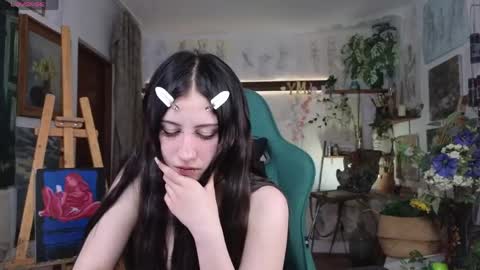 effiemeowley online show from May 29, 11:41 am