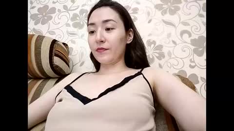 Effy online show from May 20, 6:27 pm