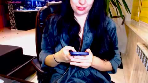 Snapshot of effy_m chatting on October 6, 6:34 pm Effy online show from October 6, 6:34 pm
