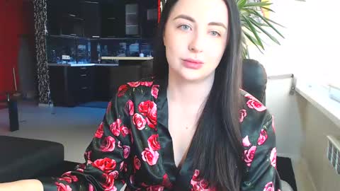 Snapshot of effy_m chatting on March 6, 11:47 am Effy online show from March 6, 11:47 am