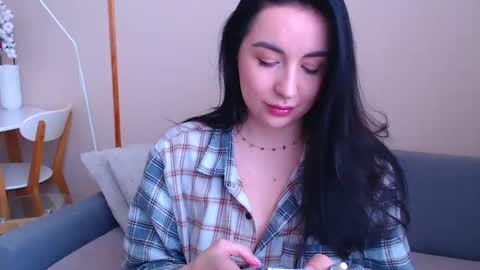 Snapshot of effy_m chatting on December 17, 9:50 am Effy online show from December 17, 9:50 am