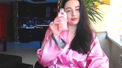 Snapshot of effy_m chatting on February 23, 12:20 pm Effy online show from February 23, 12:20 pm