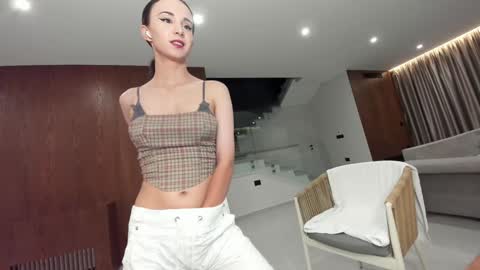 Erik and Alice online show from December 2, 2:02 am