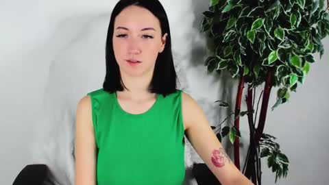 eileenmoores online show from October 17, 12:08 pm