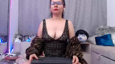 Eileen online show from May 13, 6:35 pm