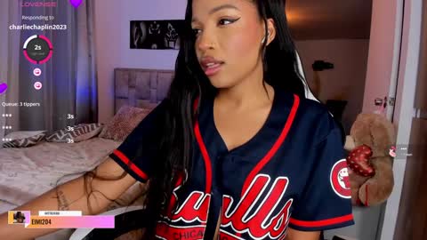 eimi   online show from December 13, 11:39 pm