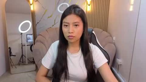 eimy18_b online show from July 1, 12:37 pm