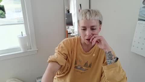 ejrabloom online show from April 2, 8:06 pm