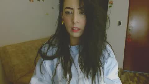 ela_3611 online show from May 18, 10:27 pm