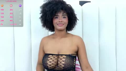ela_ebony_ online show from May 10, 1:07 am