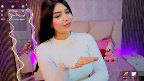 ela_tay1 online show from May 22, 7:34 pm
