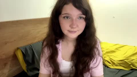 Ela online show from July 11, 7:25 pm
