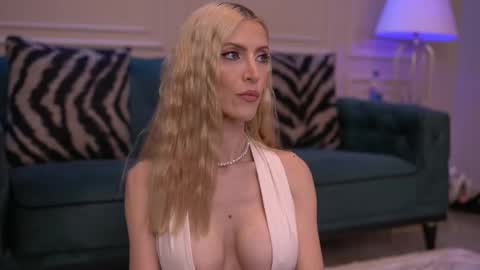 Ella online show from May 5, 5:21 am