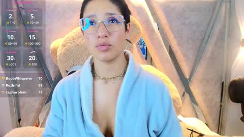 elaine87_ online show from October 21, 9:30 pm