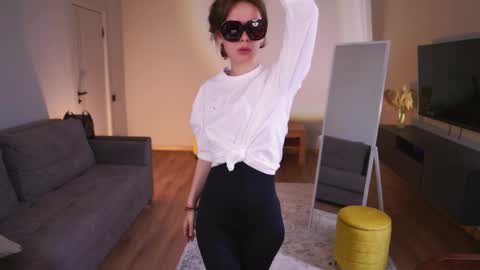 ELA 3 online show from April 9, 6:30 am