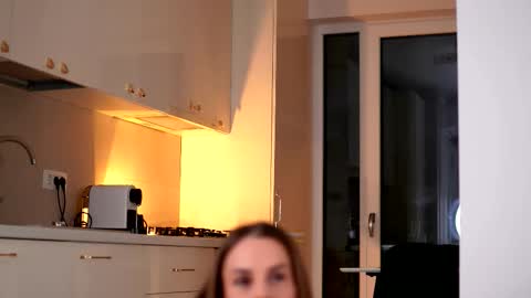 elarashine online show from March 16, 8:24 pm