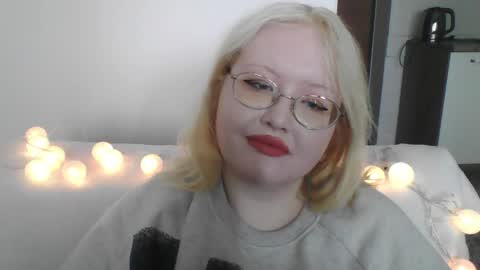 elayne_sweet online show from March 22, 8:20 am