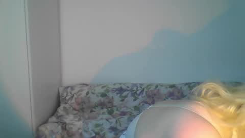 elayne_sweet online show from May 25, 6:12 am