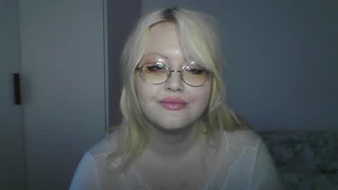 elayne_sweet online show from May 20, 6:21 am
