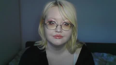 elayne_sweet online show from May 8, 6:49 am
