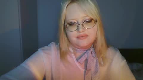 elayne_sweet online show from May 26, 6:13 am