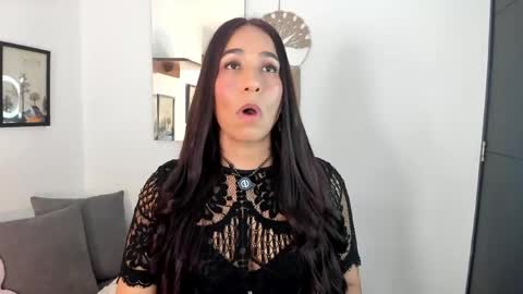 Electra- Please help me reach 100 likes online show from May 6, 12:03 am