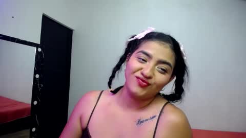electra_sexylegs online show from September 9, 9:47 pm