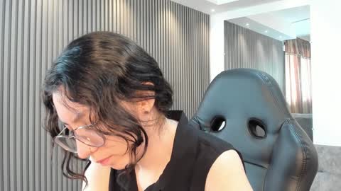 Snapshot of electraa_fox chatting on January 22, 12:49 pm Electra online show from January 22, 12:49 pm