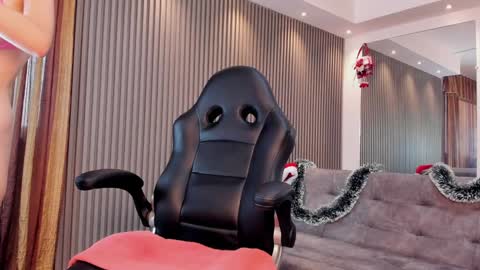 Snapshot of electraa_fox chatting on December 28, 12:03 pm Electra online show from December 28, 12:03 pm