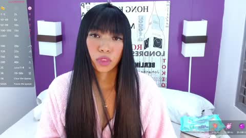 L A U R A online show from December 20, 7:50 pm