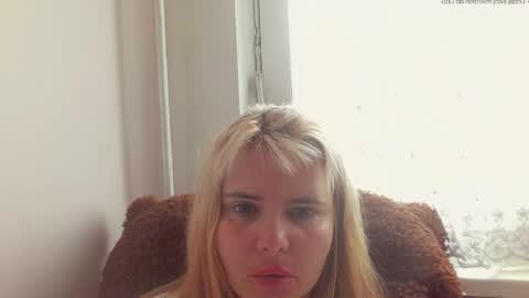 Elena online show from May 15, 11:57 am