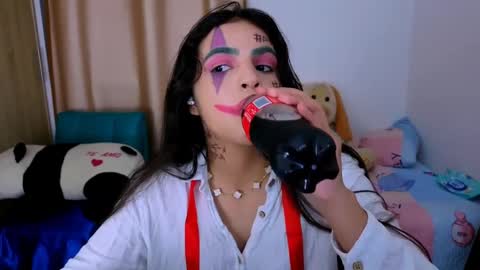 agnes online show from October 7, 7:07 pm