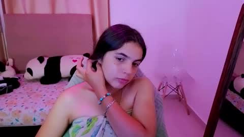 agnes online show from May 6, 7:07 pm