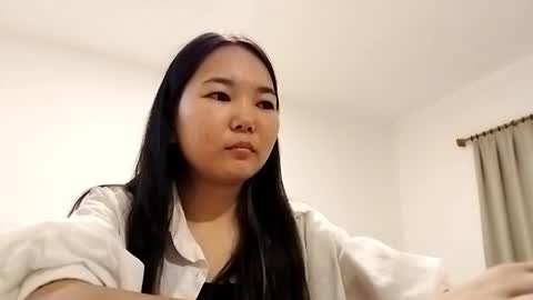 Yuki online show from October 4, 6:01 pm