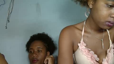 elia011 online show from February 7, 8:53 pm