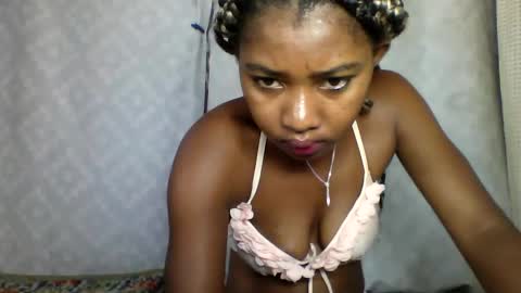 elia011 online show from January 22, 5:59 am