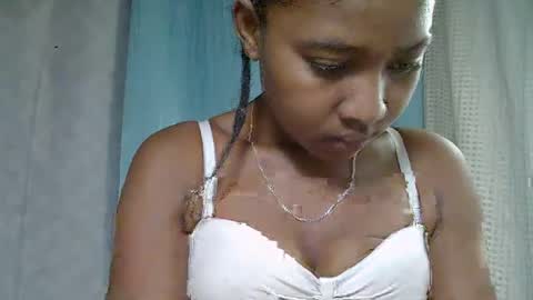 elia011 online show from February 22, 6:04 pm