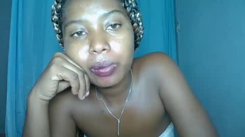 elia011 online show from January 18, 11:00 pm