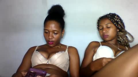 elia011 online show from January 24, 10:19 pm