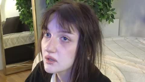 Ellie online show from October 21, 5:22 am