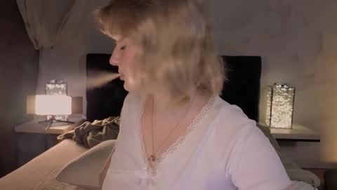 Ellie online show from March 19, 5:45 am