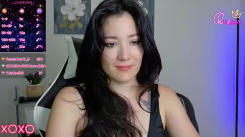 eliiih_ online show from February 25, 7:34 pm