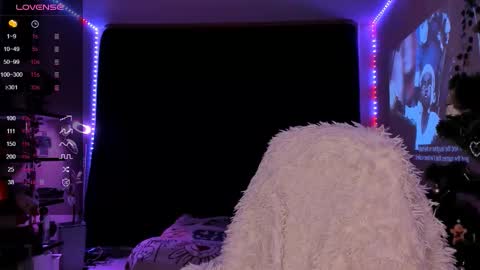 Your baby Eli online show from January 12, 6:02 pm