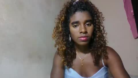 elina981 online show from May 17, 1:21 pm