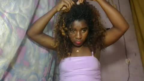 elina981 online show from May 7, 7:06 pm